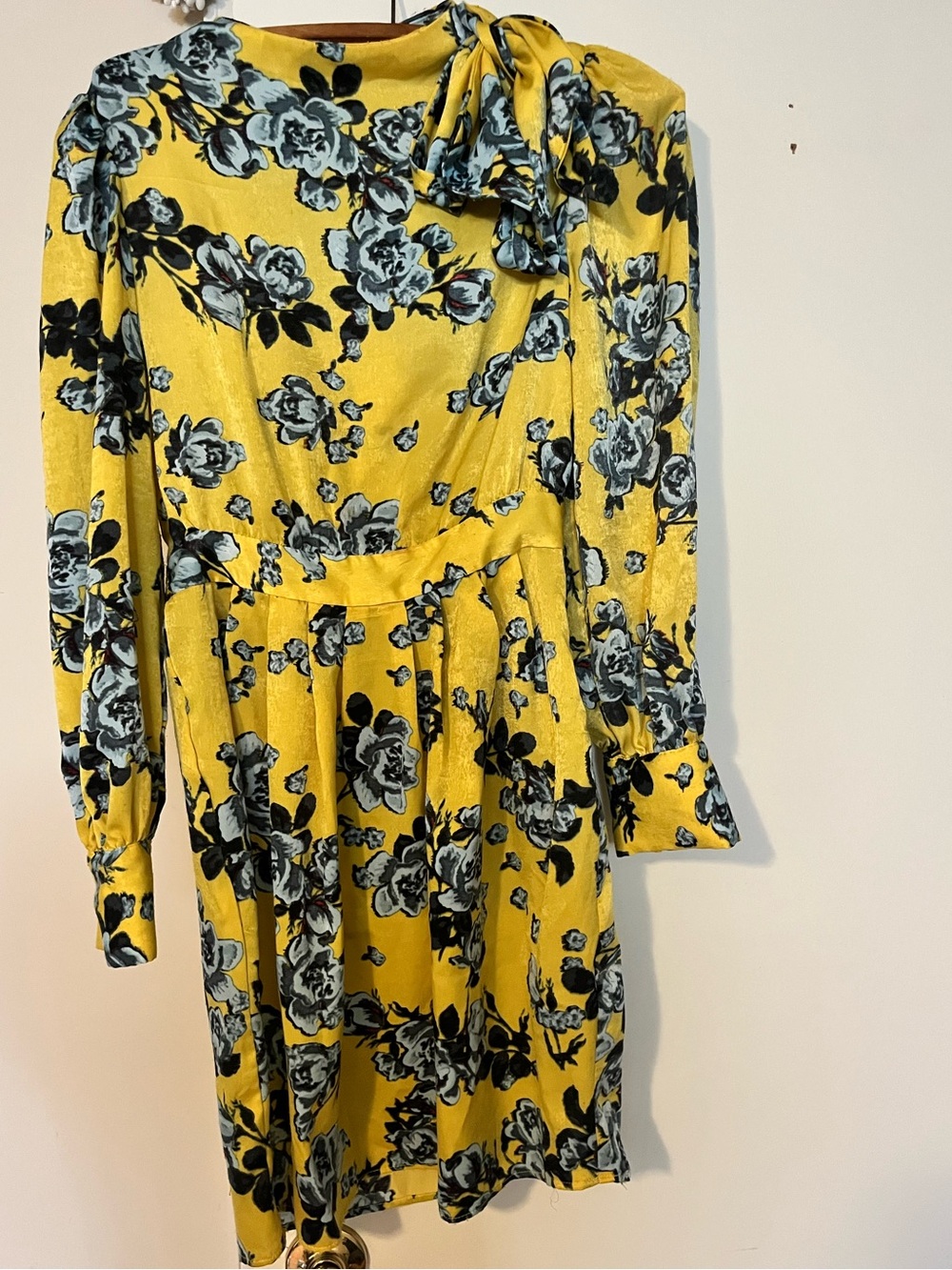 ZARA- Yellow Floral Tie-Neck Long Sleeve Dress